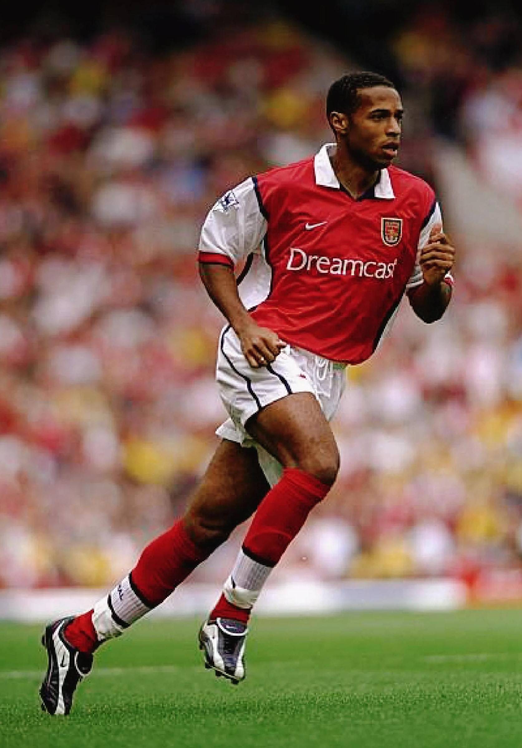 欧洲足球巨星在联赛中展现惊艳表现的是